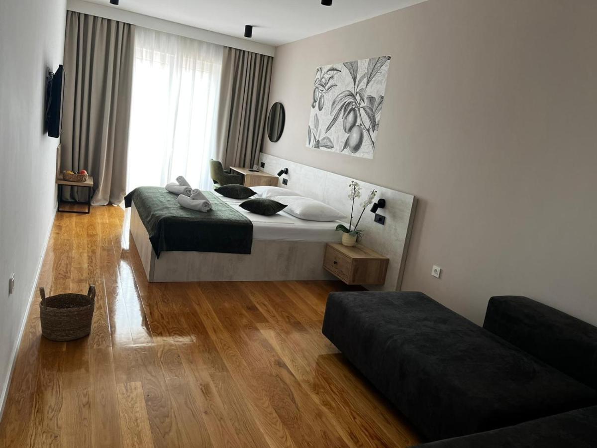 Memori Bed&Breakfast Rab Town Exterior photo